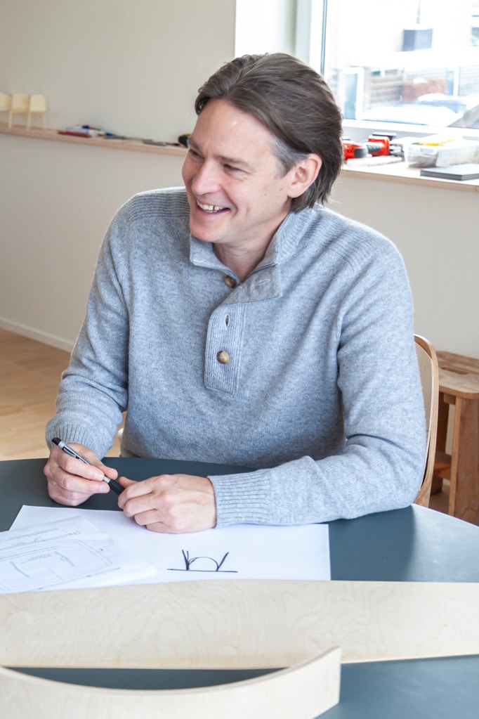 Vij5 Qui bijzettafeltje door Marc portret